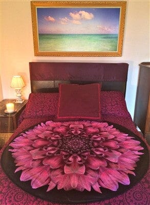 The Amethyst Magic Deluxe Venus Mat protect your bedding and defend against wet-spots or period stains in bed. The most aesthietcially pleasing bed mat on the market. 